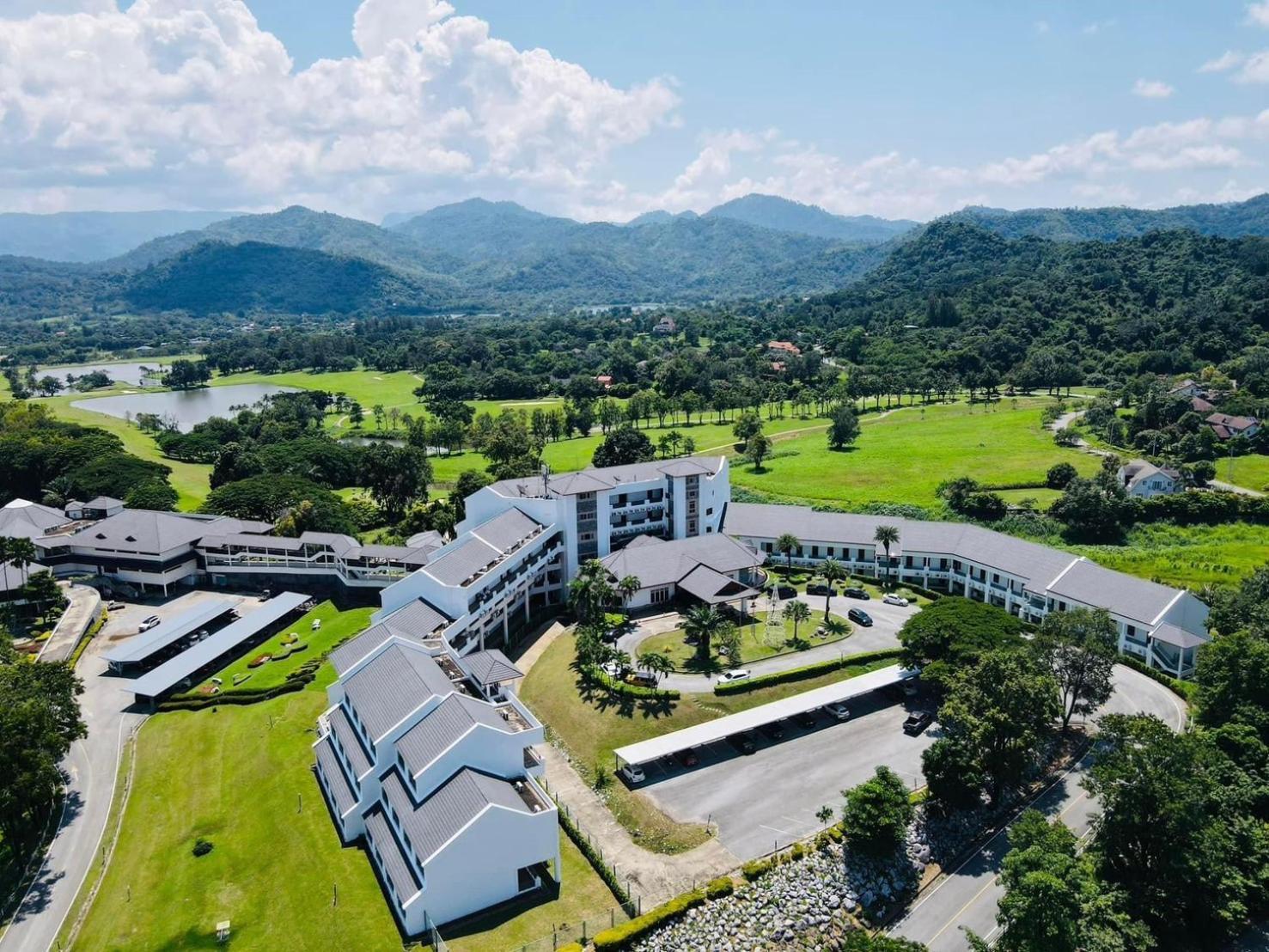 Sir James Resort Phayayen Ngoại thất bức ảnh