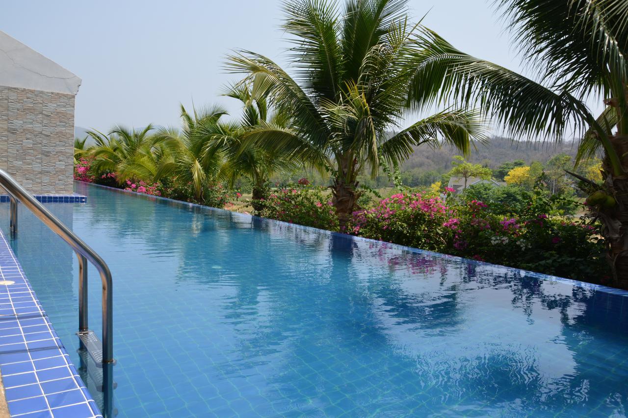 Sir James Resort Phayayen Ngoại thất bức ảnh