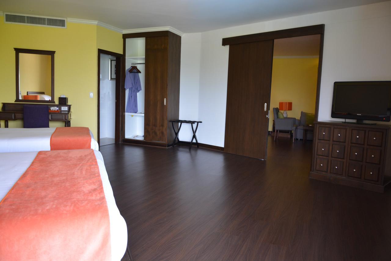 Sir James Resort Phayayen Ngoại thất bức ảnh
